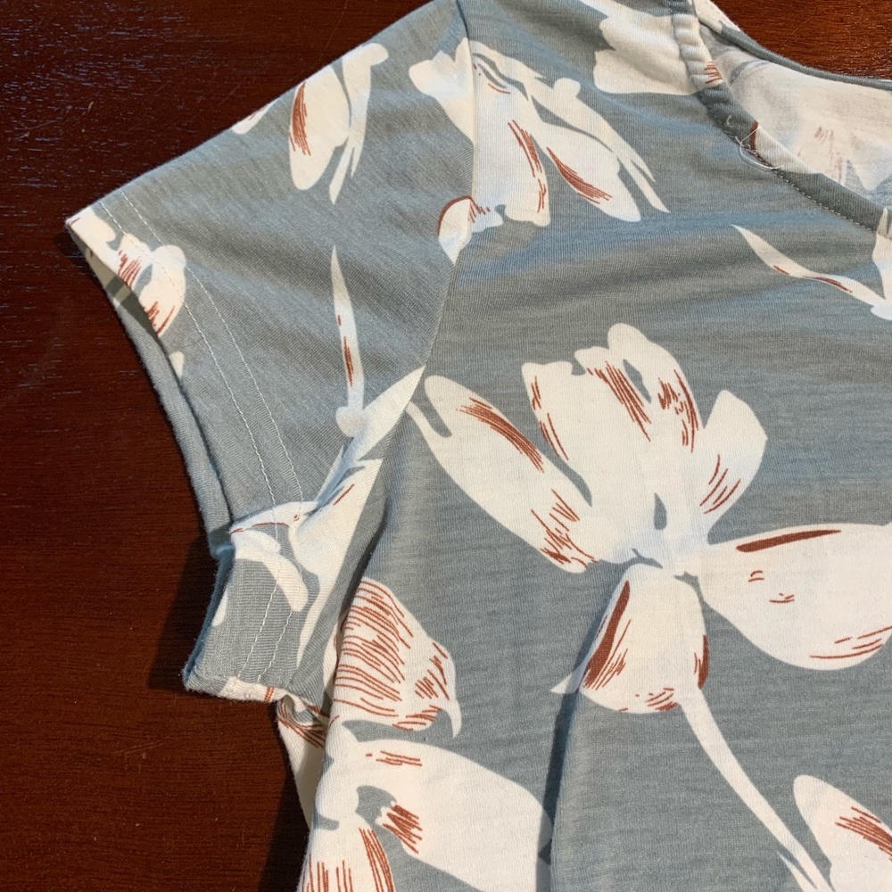 Floral tunic - Picture 3 of 3